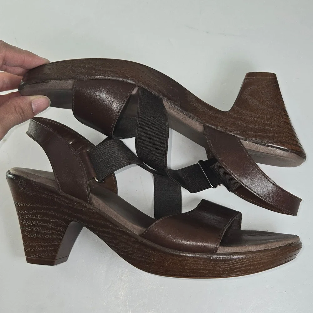 Munro American Women Dark Brown Leather Elastic Strap Wedge Sandals Size 8‎